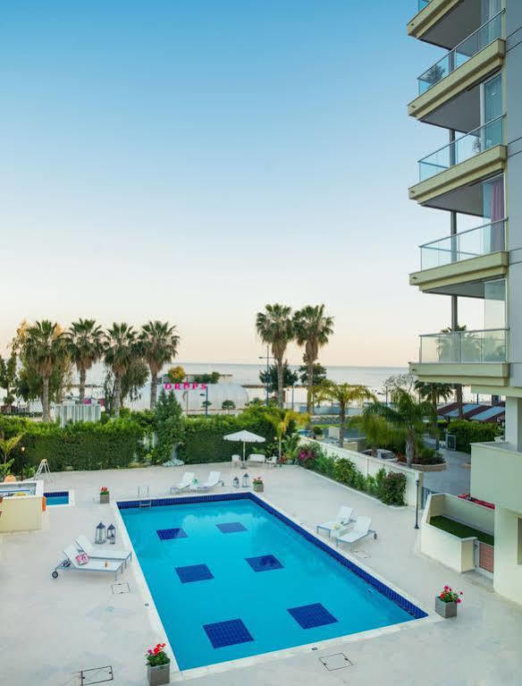 Zavos Marathon Beach Apartments Limassol Exterior foto