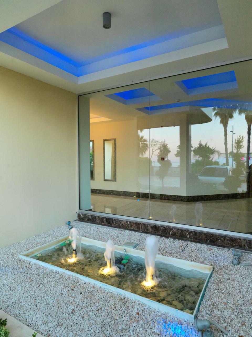 Zavos Marathon Beach Apartments Limassol Exterior foto